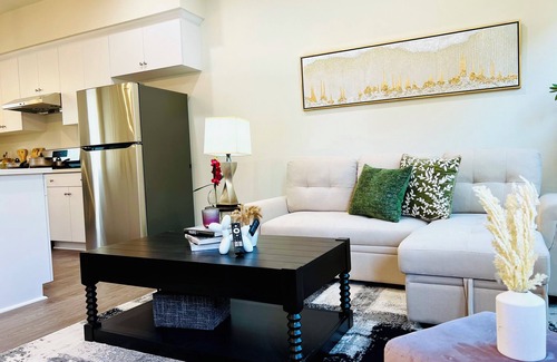 Alhambra House | Jie’s choice Hidden Gem new home 15mins to DT