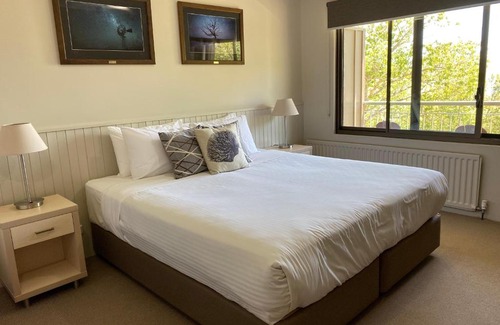 Jindabyne Hotel | Jindy Inn