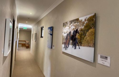Jindabyne Hotel | Jindy Inn