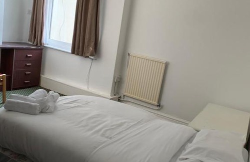 Thornton-Cleveleys Hotel | Jini Hotel