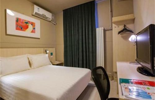 Downtown Beijing Hotel | Jinjiang Inn Beijing Zhushikou