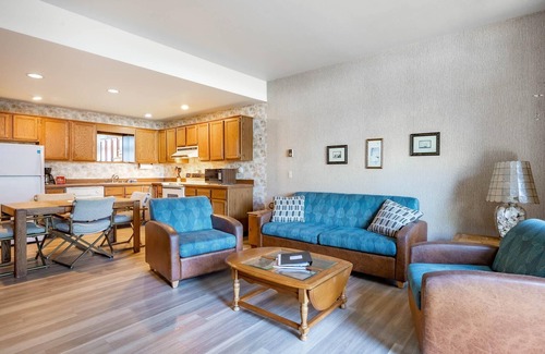 Birch Bay Condo | JL 1001: Bay View 2 Bedroom, with Spectacular sunsets!
