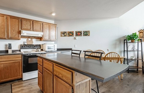 Birch Bay Condo | JL 1112: Spectacular View, Steps to the beach, Free Wi-fi.