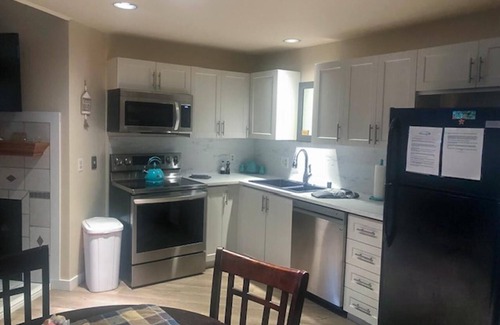 Birch Bay Condo | JL 609: 1 Bedroom Condo, walking distance to restaurants!