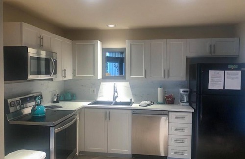 Birch Bay Condo | JL 609: 1 Bedroom Condo, walking distance to restaurants!