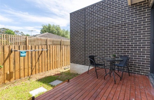 Box Hill South Apartment | Joe-3Bed2Bath New CozyTownhouse
