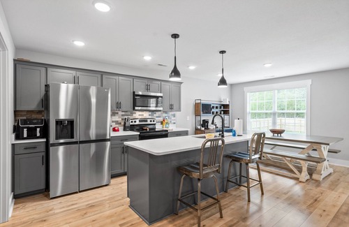 Clarksville House | John's Place (1365 Isaiah Drive)