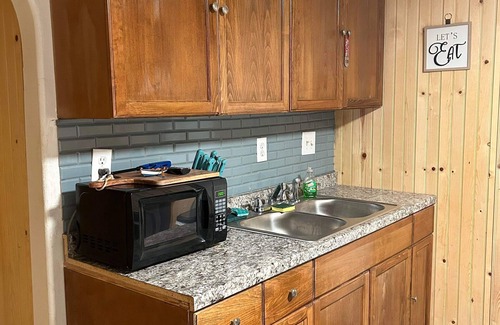 Panacea Cabin | Johnny’s Fishing Cabinn
