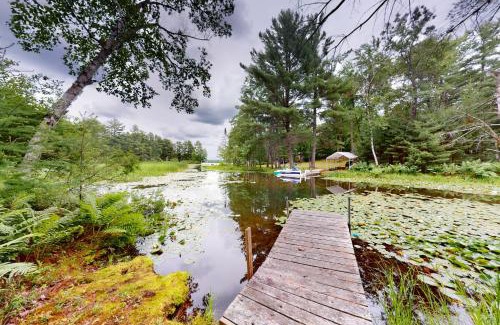 Arbor Vitae House | Johnson Lake Retreat