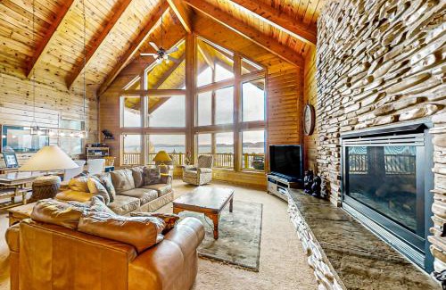 Sweetwater House | Joining Families at Bear Lake