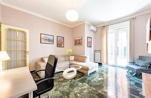 Carignano Apartment | JOIVY Cute flat with terrace