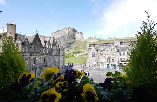 Old Town Apartment | JOIVY The Wee Palace by the Castle