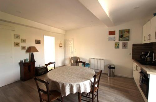 Forcalquier Apartment | Joli appartement avec balcon au coeur de Forcalquier
