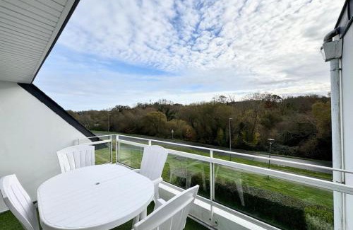 Guidel Apartment | Joli duplex plein bourg - 4km des plages
