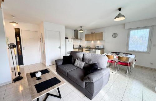 Guidel Apartment | Joli duplex plein bourg - 4km des plages
