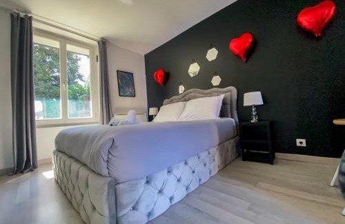 Bretigny-sur-Orge Apartment | Joli studio avec jardin - Gare RER C -proche PARIS