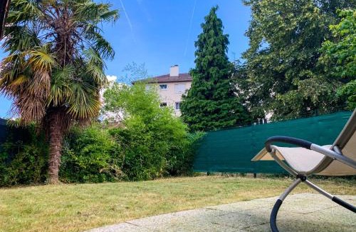 Bretigny-sur-Orge Apartment | Joli studio avec jardin - Gare RER C -proche PARIS