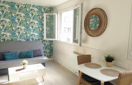 Chelles Apartment | Joli studio lumineux avec parking, proche gare