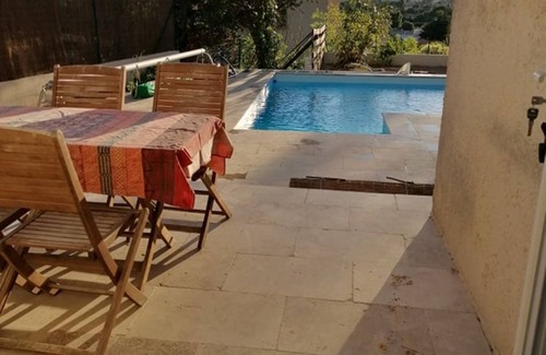 Gemenos Apartment | Joli T1 au Calme, Entre Collines et Littoral; Idéal Pour Explorer la Région!