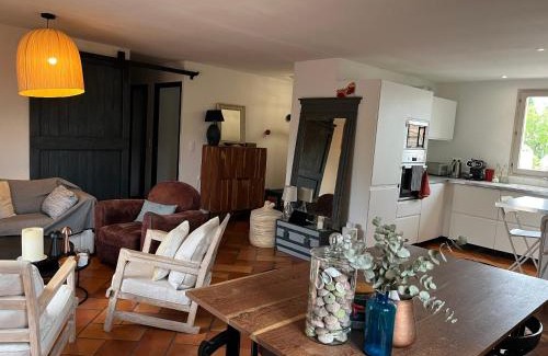 Le Puy-Sainte-Reparade House | Jolie maison de 95 m2 avec jardin proche Luberon