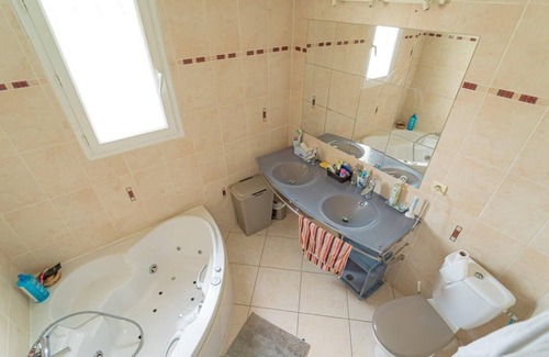 Baillargues Villa | Jolie Maison Avec Piscine