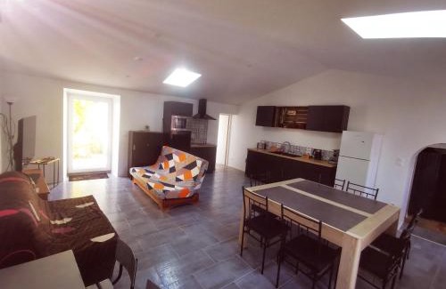Esnandes House | Jolie maison rénovée avec jardin