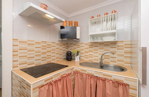 Chiclana de la Frontera House | JOPAMAR - Charming little house with shared pool - Free Wifi