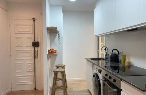 Sant Adria de Besos Apartment | Jordi home 15 minutes to center by train