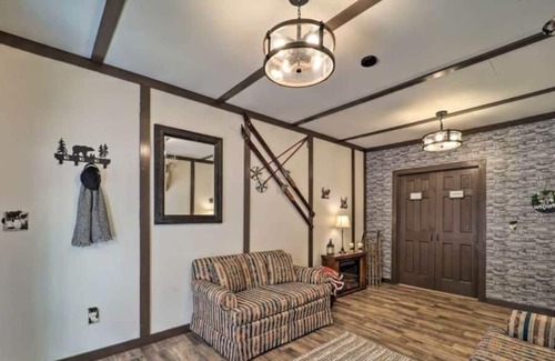 Newland House | Jornets Cabin - Newland home with woodburning fireplace, foosball, fire pit