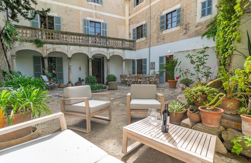 Arta House | JOSEP SANXO DE LA JORDANA 12 - Spectacular town house with fabulous patio in the centre of
