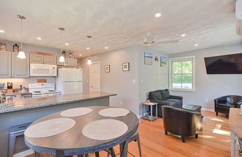 Gloucester House | Joseph's Way: A charming cottage in a quiet setting, near Good Harbor Beach.