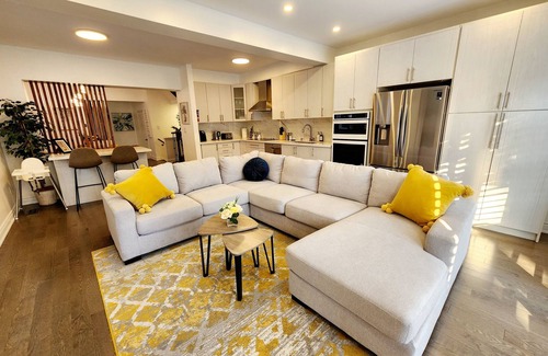 Oakville House | Joshua Creek - 5-Drive-In - Sheridan College - 5BD