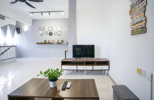 Central Seberang Perai House | Jovial Modern Stylish Townhouse 8pax - BM Icon City