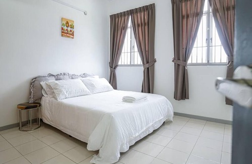 Central Seberang Perai House | Jovial Modern Stylish Townhouse 8pax - BM Icon City
