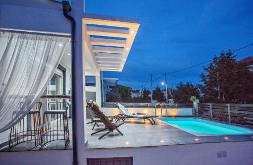 Nea Iraklitsa Villa | JOY C Deluxe