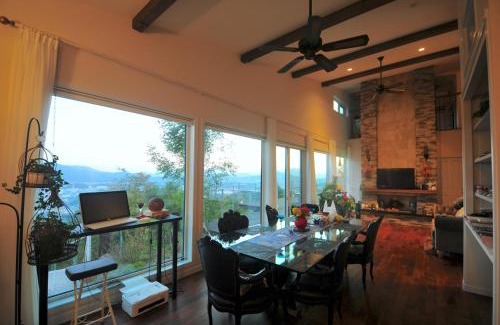 Imari House | Joy House
