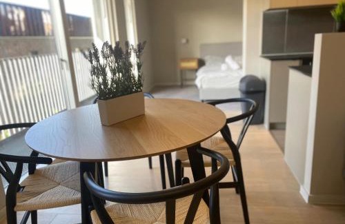 Moffat Apartment | Joyful Group - Deansgate 2BR Chic City Gardens Apartment
