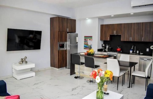 Las Glorias Apartment | Joyful, Trendy, Ideally Locatednn