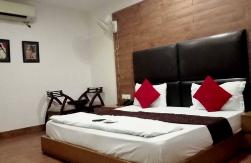 Anand Vihar Hotel | JPS RESIDENCY