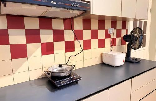 Kuching House | JR Homestay 141-3rd Mile House 3-6 Pax