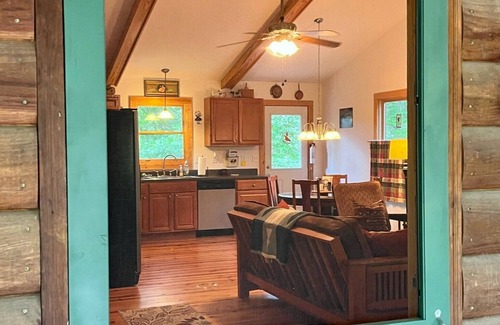 Lake Lure Cabin | JR's Cabin in Riverbend at Lake Lure