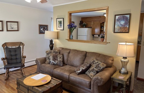 Cooperstown House | JR's Place Under 5 minutes to Dreams Park or Cooperstown, game room