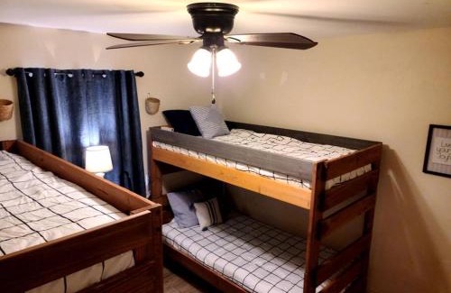 Pine Grove House | Judy House