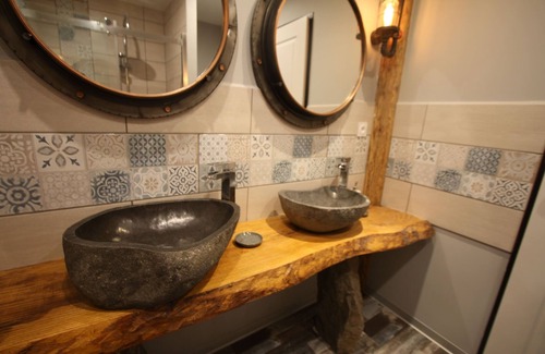 Saulxures-sur-Moselotte Bed & Breakfast | Jules Verne - Charming double guest room