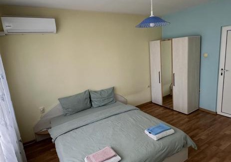 Vidin Apartment | Jules River Garden