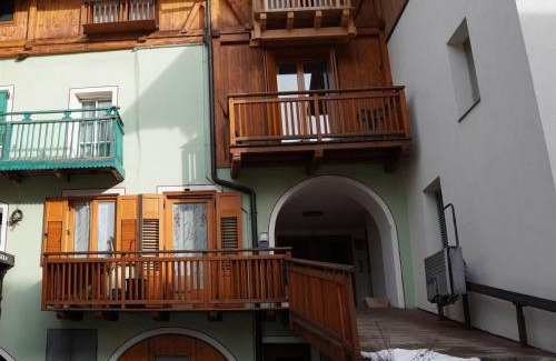 Croviana Apartment | Juli Richi apartment
