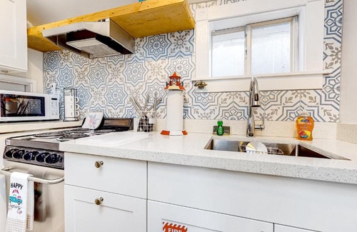Uptown - Upper Duval House | Julia Whitehead Guest Suites