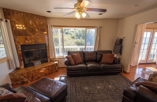 Julian House | Julian-Cuyamaca House- wrap around deck & views of Lake Cuyamaca!