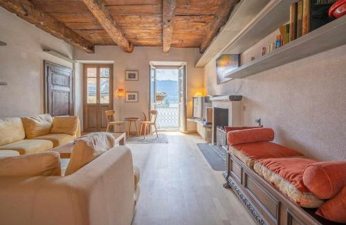 Orta San Giulio Apartment | Julias Appartamento nella piazza principale