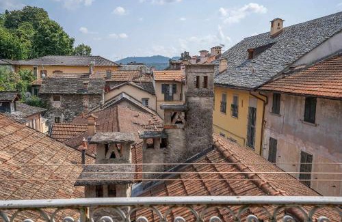 Orta San Giulio Apartment | Julias Appartamento nella piazza principale